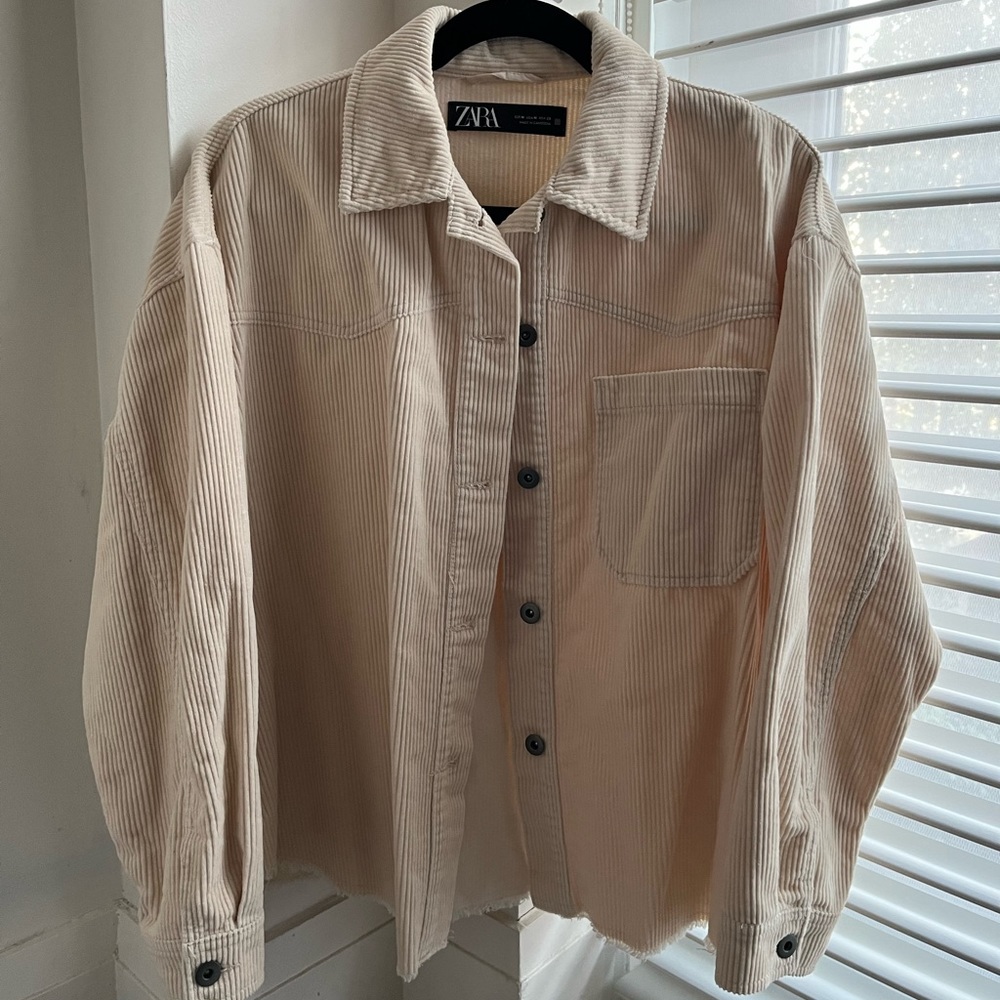 ZARA Corduroy buttoned overshirt with collar and pockets size Medium